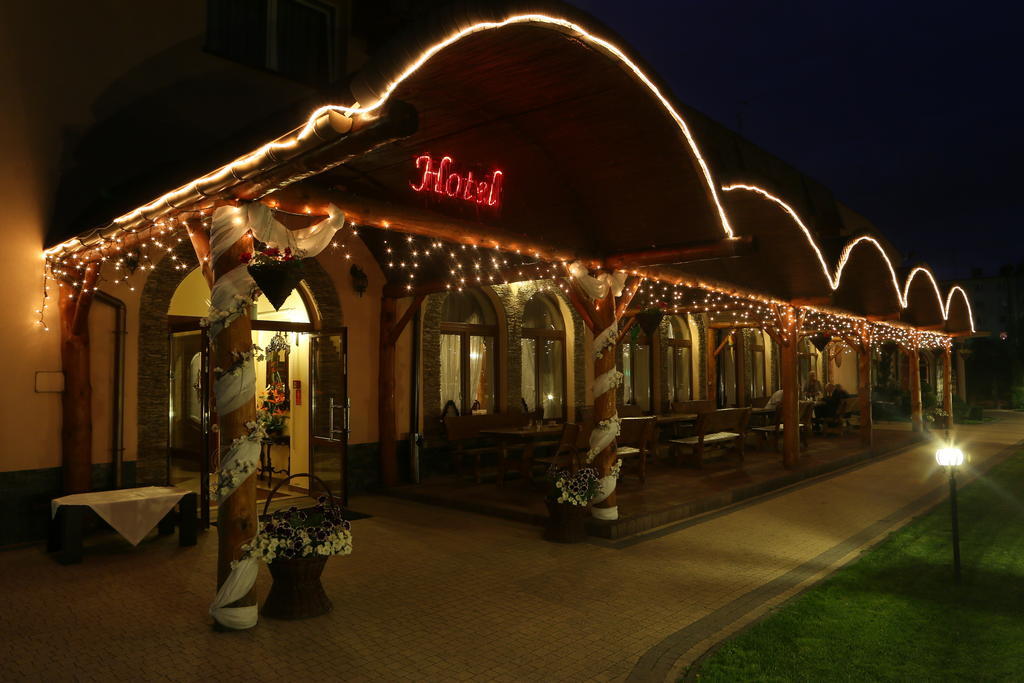 Zlote Arkady Hotel Czestochowa Exterior photo